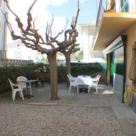 Agi La Pinta 罗萨斯